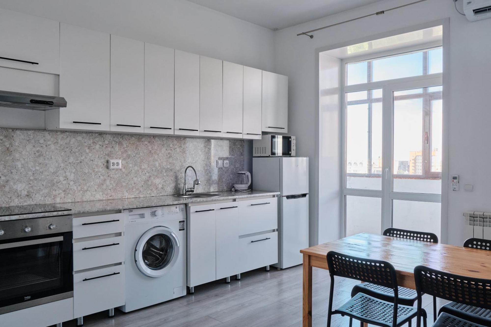 Seven City Apartments Semey Eksteriør billede