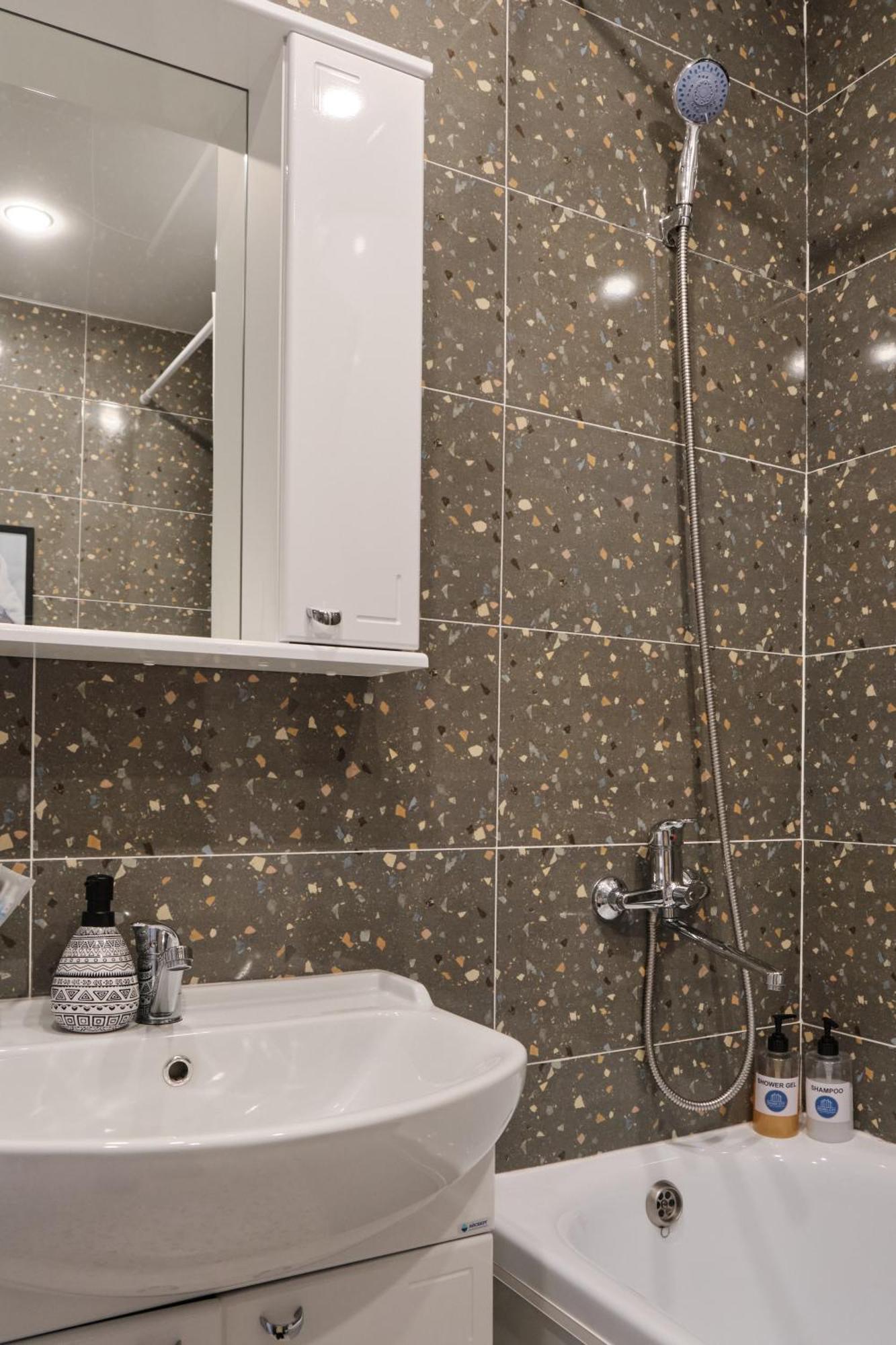 Seven City Apartments Semey Eksteriør billede