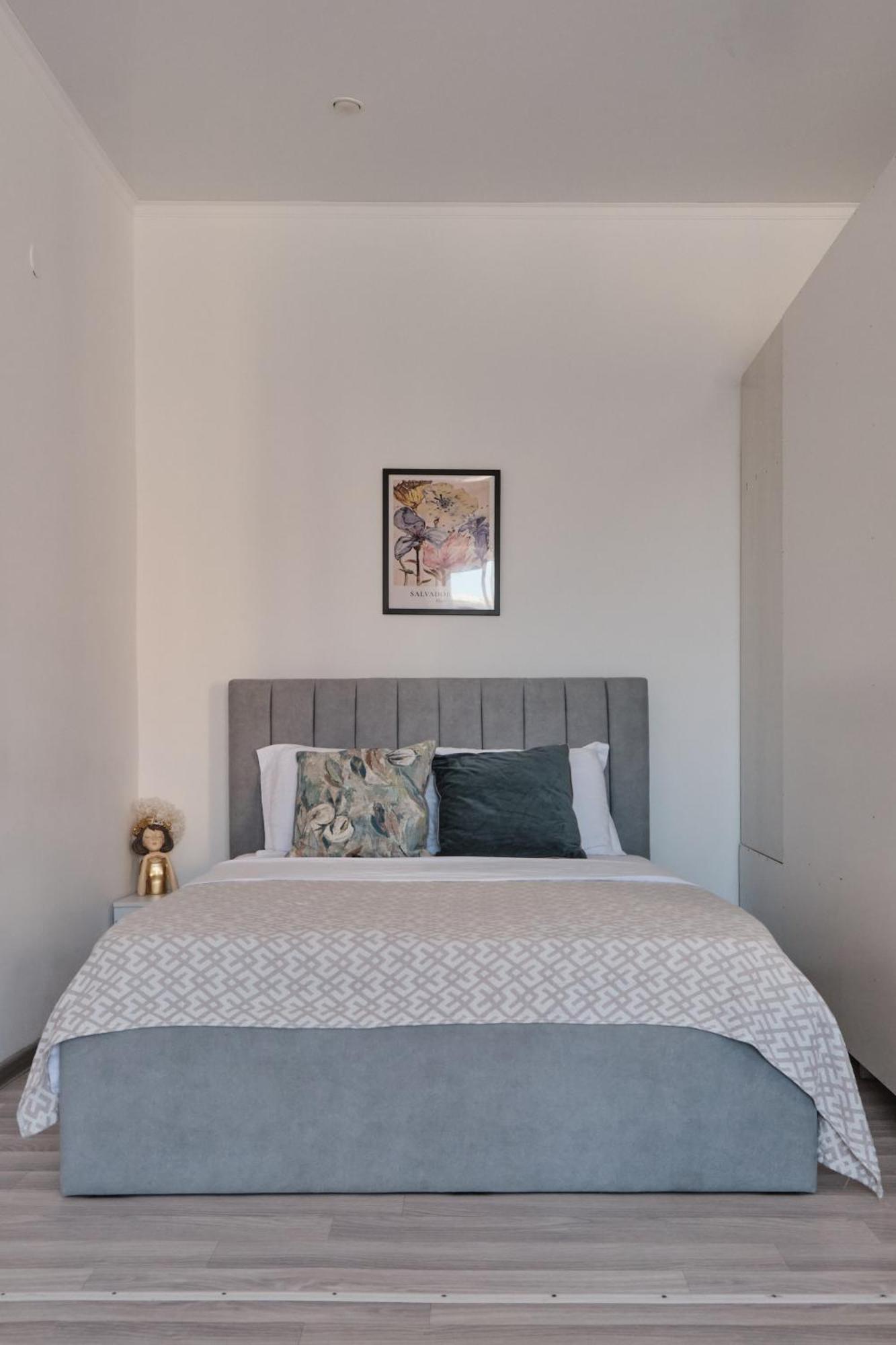 Seven City Apartments Semey Eksteriør billede