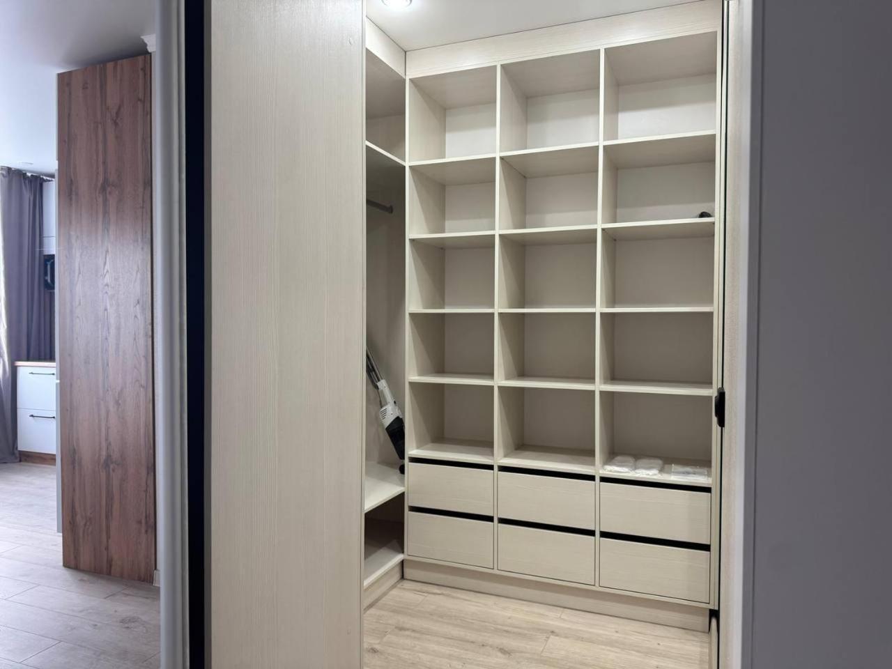 Seven City Apartments Semey Eksteriør billede