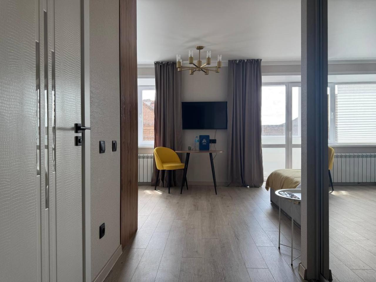 Seven City Apartments Semey Eksteriør billede