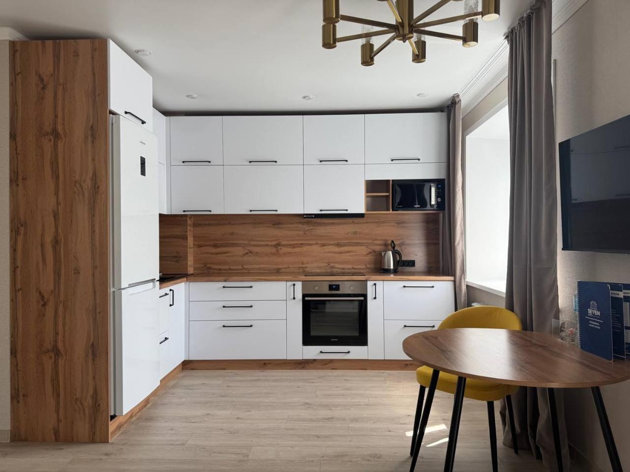 Seven City Apartments Semey Eksteriør billede